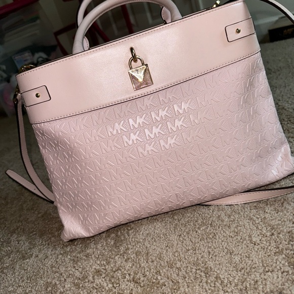 Michael Kors Light Pink Embossed Shoulder Bag - Picture 1 of 5